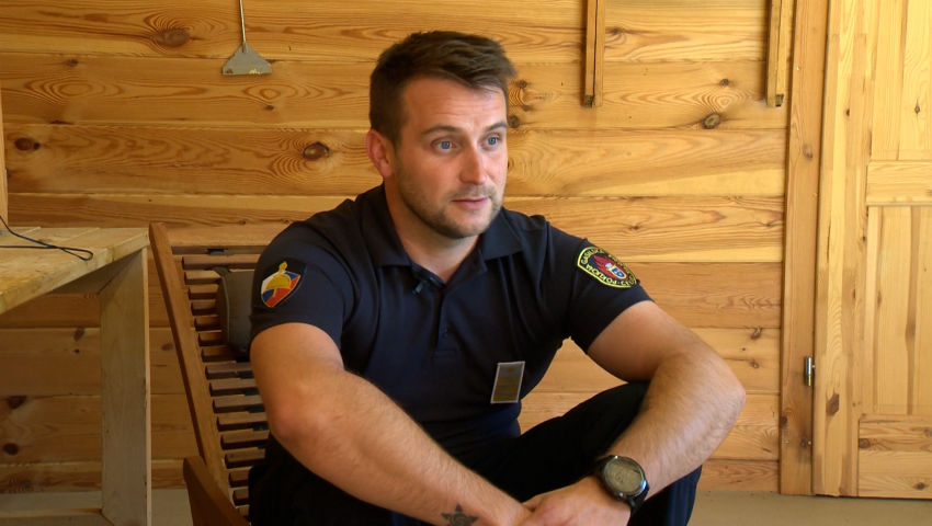 Slovenian firefighters overcoming stress by working with bees